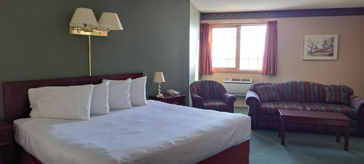 Travelodge By Wyndham Lacombe Buitenkant foto