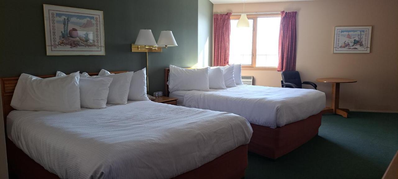 Travelodge By Wyndham Lacombe Buitenkant foto