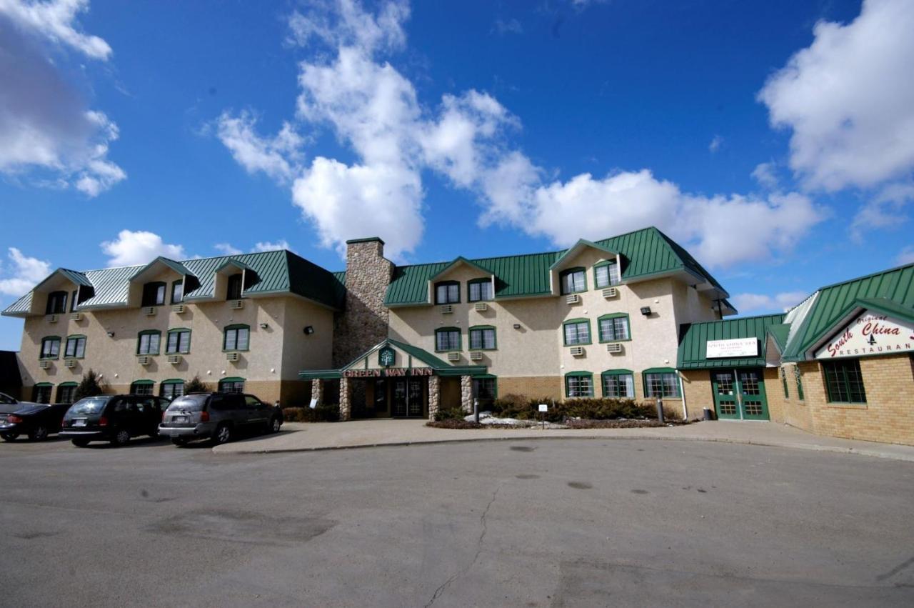 Travelodge By Wyndham Lacombe Buitenkant foto